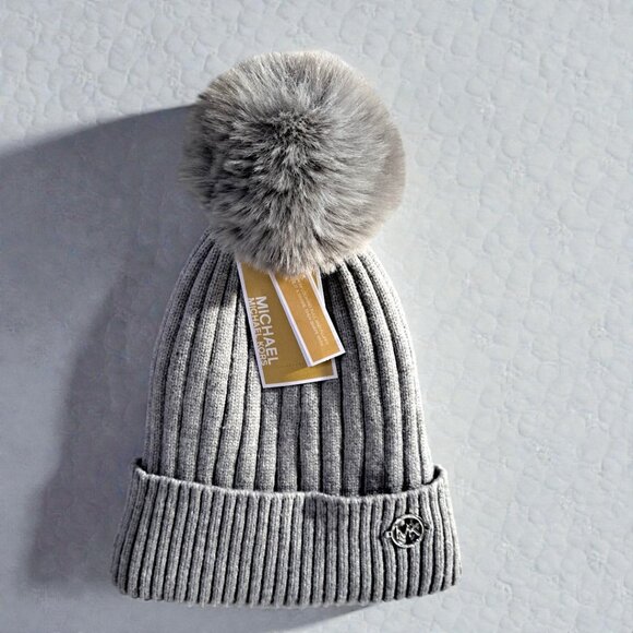 Micheal Kors Grey Faux Fur Beanie NWT - Picture 2 of 11